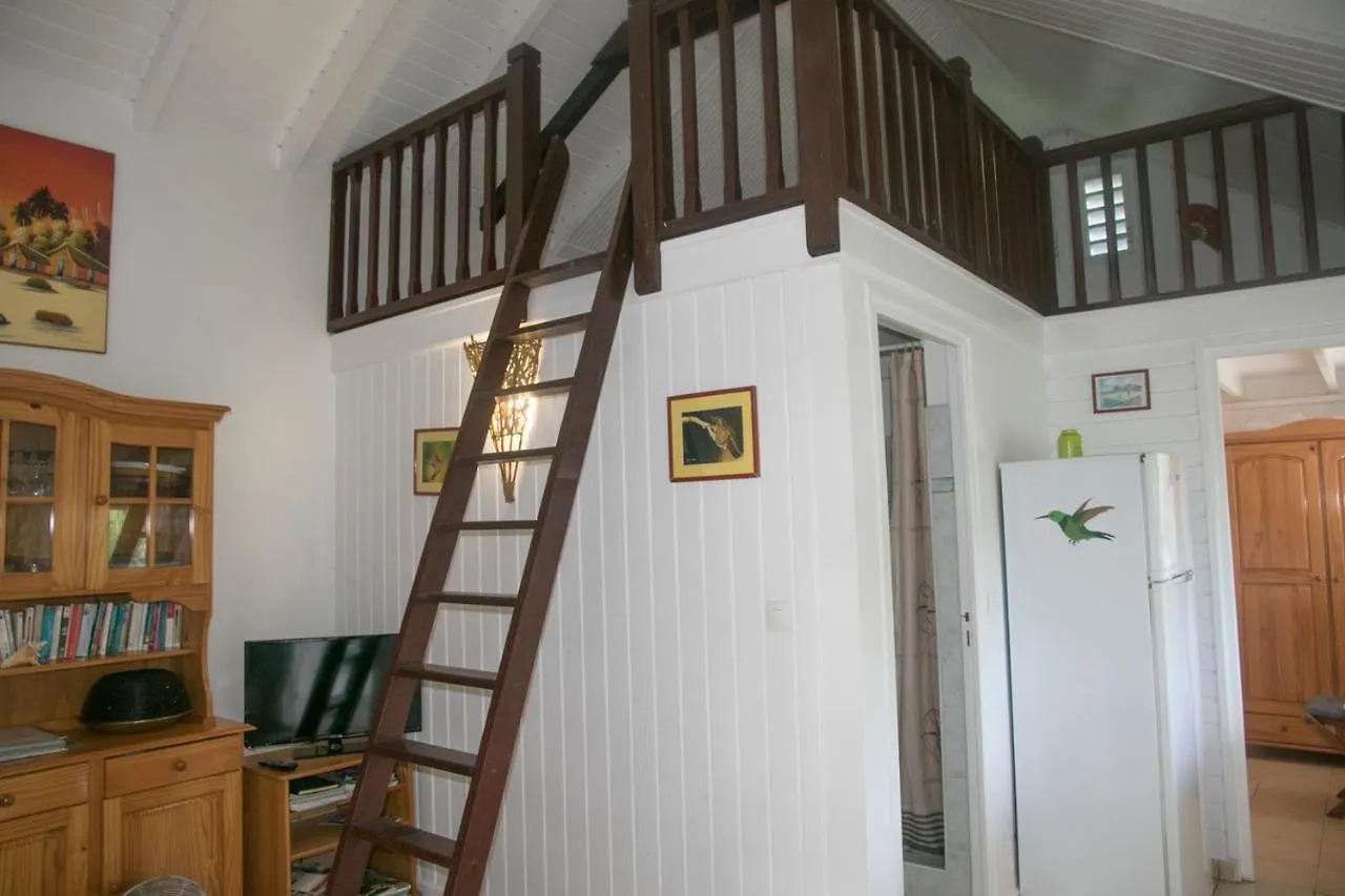 Holiday home Gite Le Colibri Chez Pascale Et Laurent Bungalow Cannelle Avec Reserve D'Eau Saint-Francois  Guadeloupe